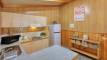 lake-anderson-caravan-park-chiltern-family-villa-8a.jpeg